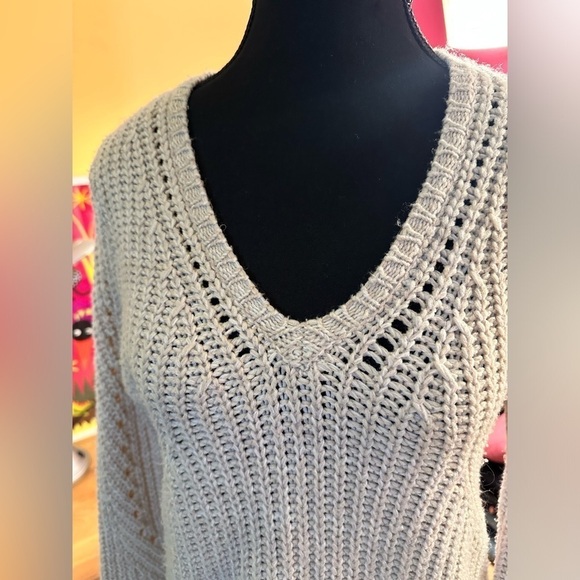 Beige woman's sweater with original back details size XS - Picture 2 of 5